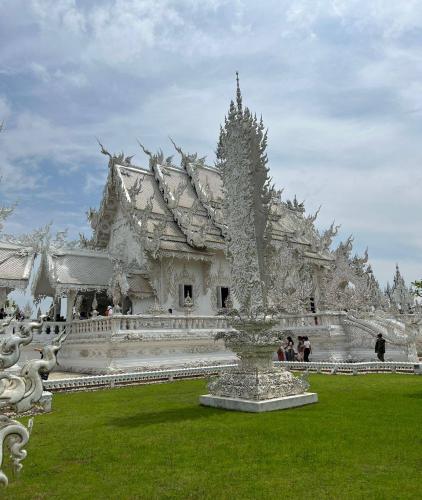 White Temple/Baan Dum/Blu Temple